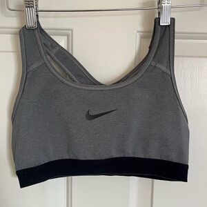Nike Women's Charcoal and Black Sports Bra Size Small